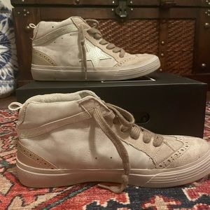 Shu Shop Serena- Light Grey sneaker. 6.5